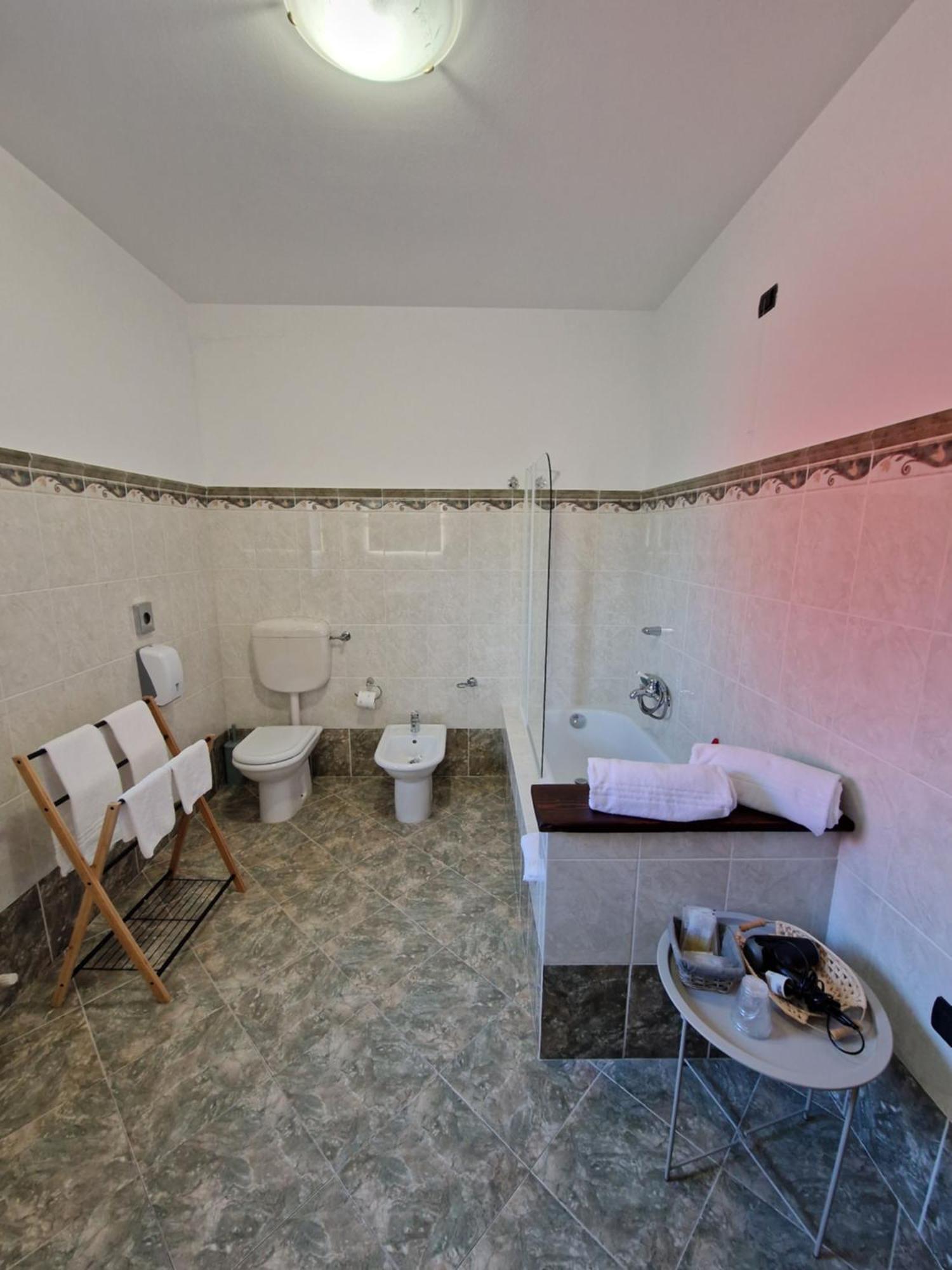 Borgo Di Arcadia Hotel Porto Tolle Ngoại thất bức ảnh